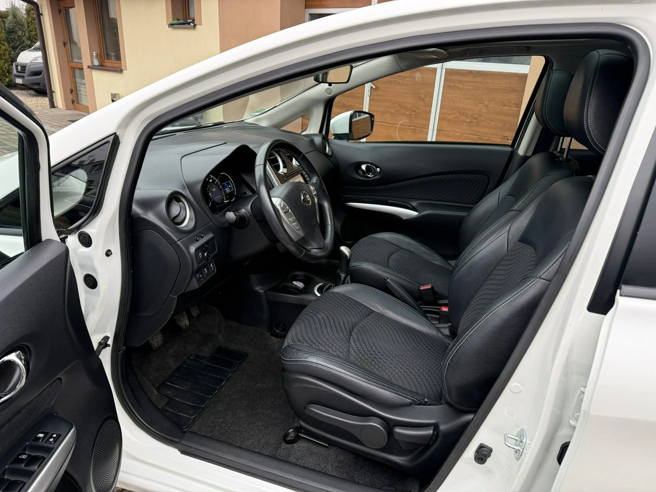 Nissan Note - Zdjęcie 22