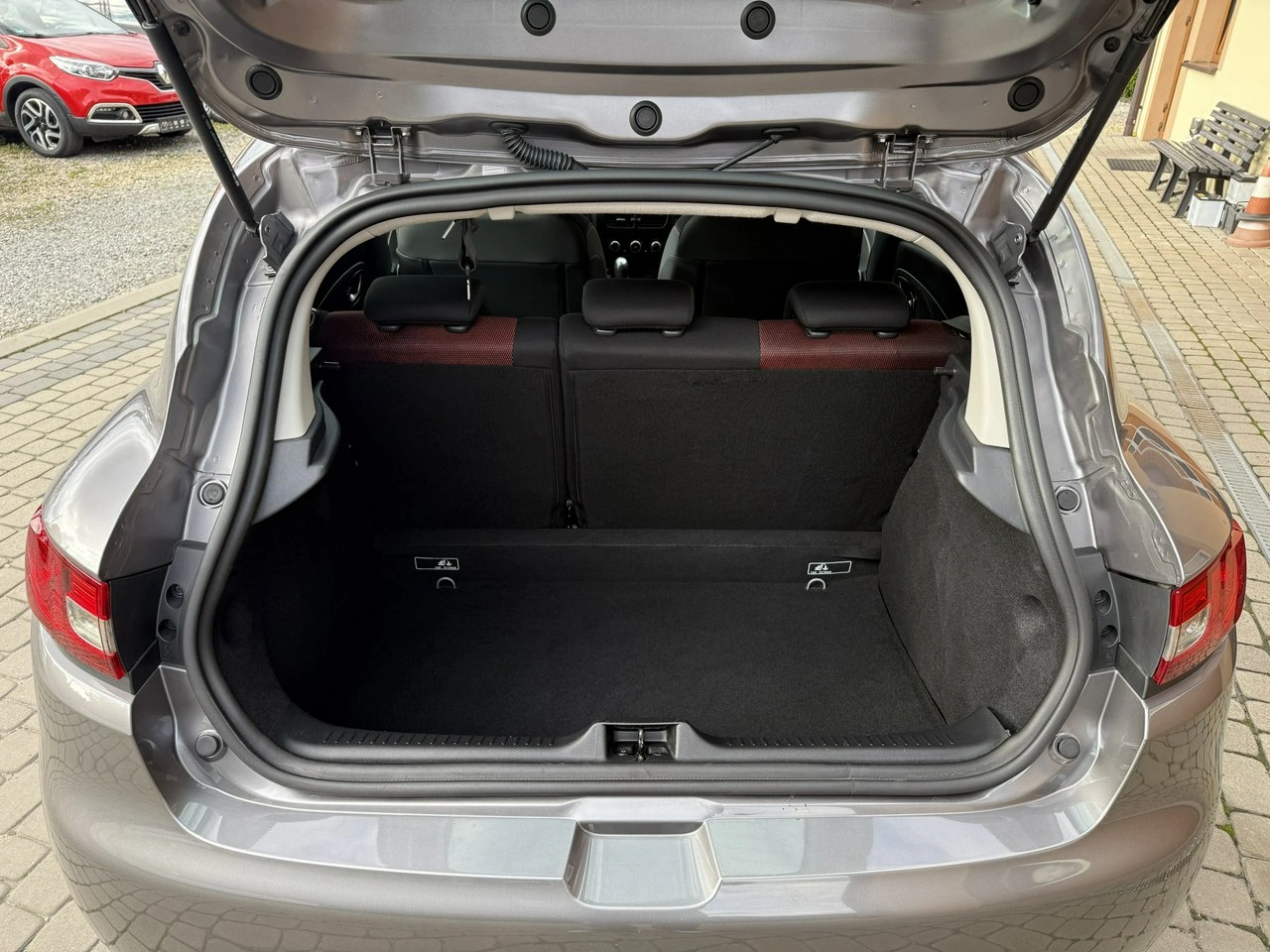 Renault Clio - Zdjęcie 21