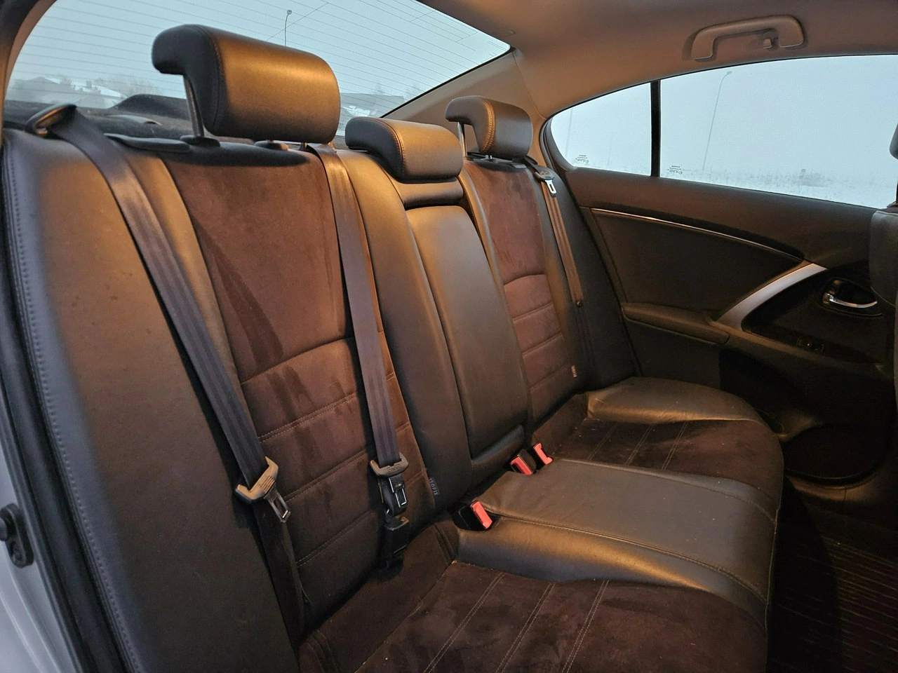 Toyota Avensis - Zdjęcie 10