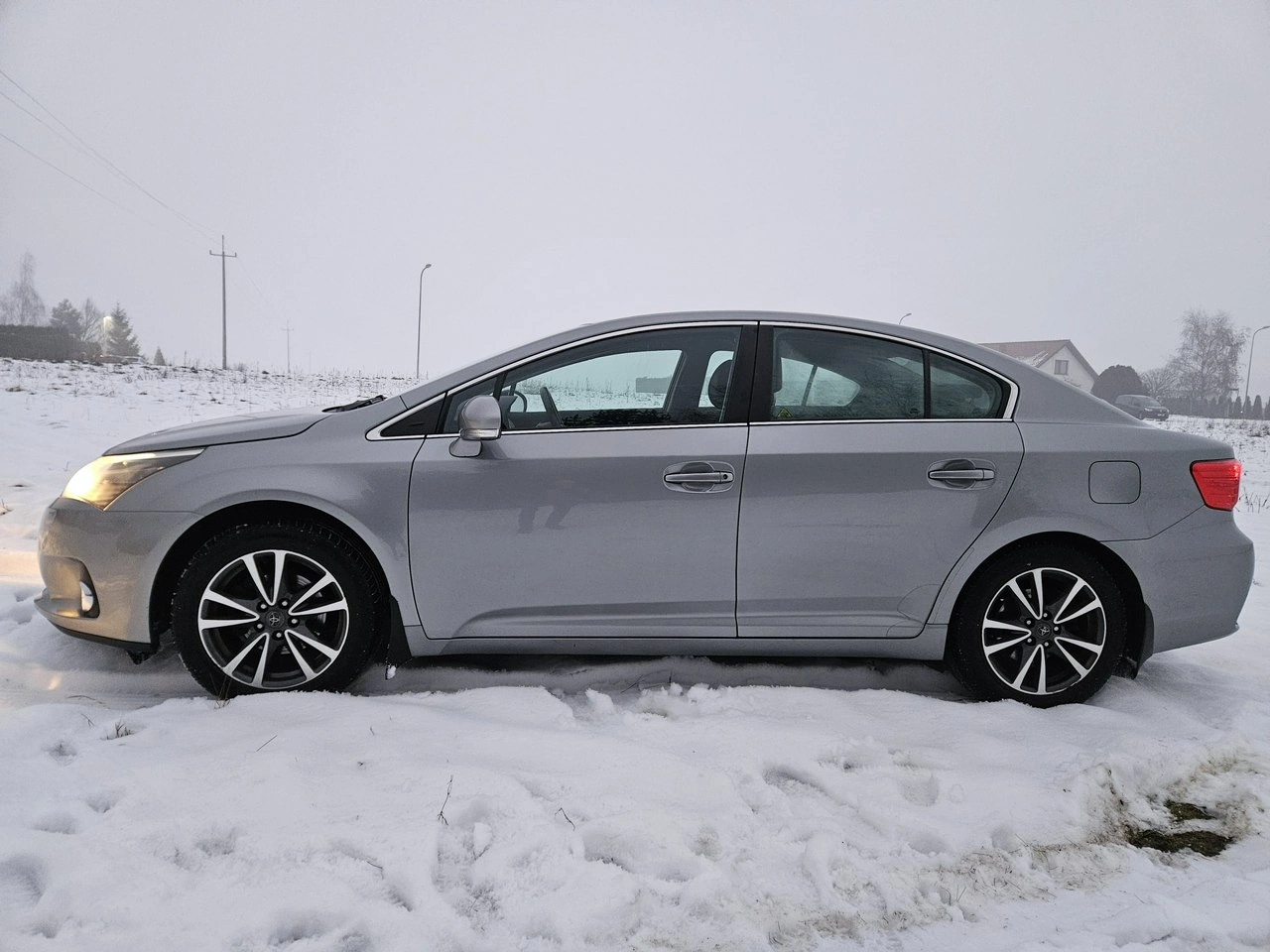 Toyota Avensis - Zdjęcie 16