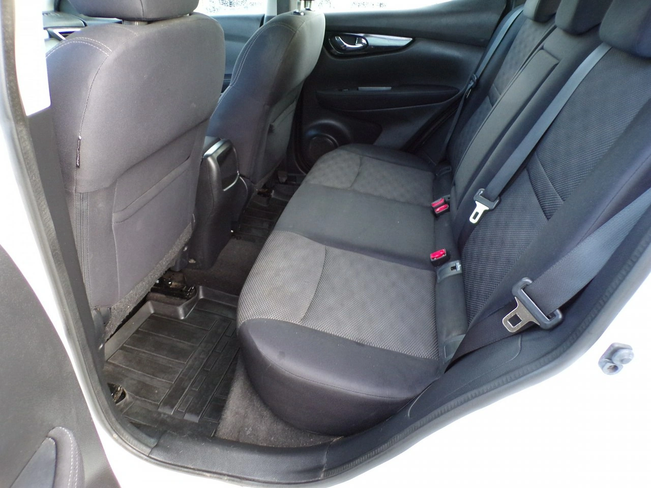 Nissan Qashqai - Zdjęcie 17