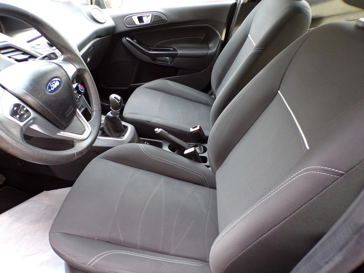 Ford Fiesta - Zdjęcie 25