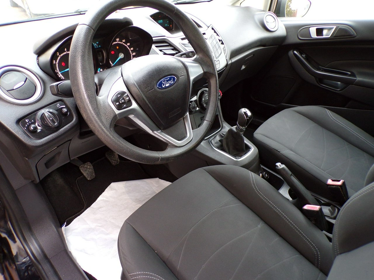 Ford Fiesta - Zdjęcie 26