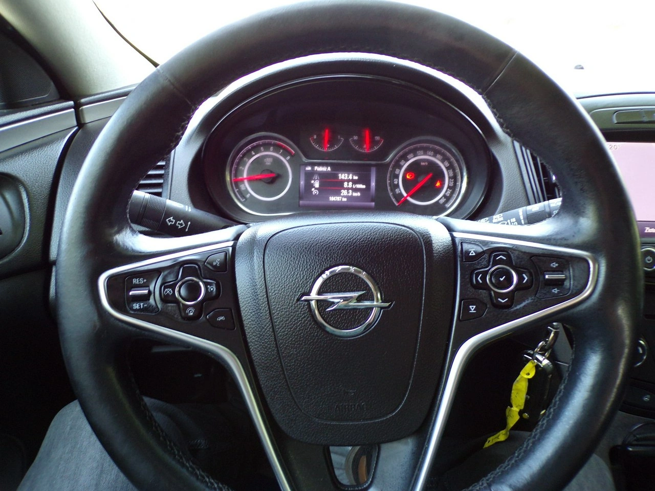Opel Insignia - Zdjęcie 23