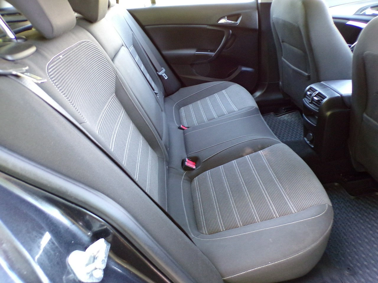 Opel Insignia - Zdjęcie 35