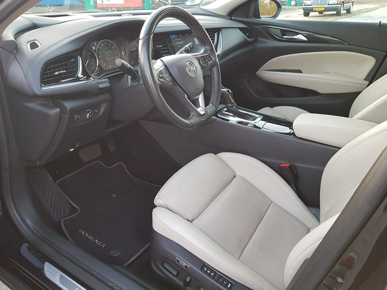 Opel Insignia - Zdjęcie 9
