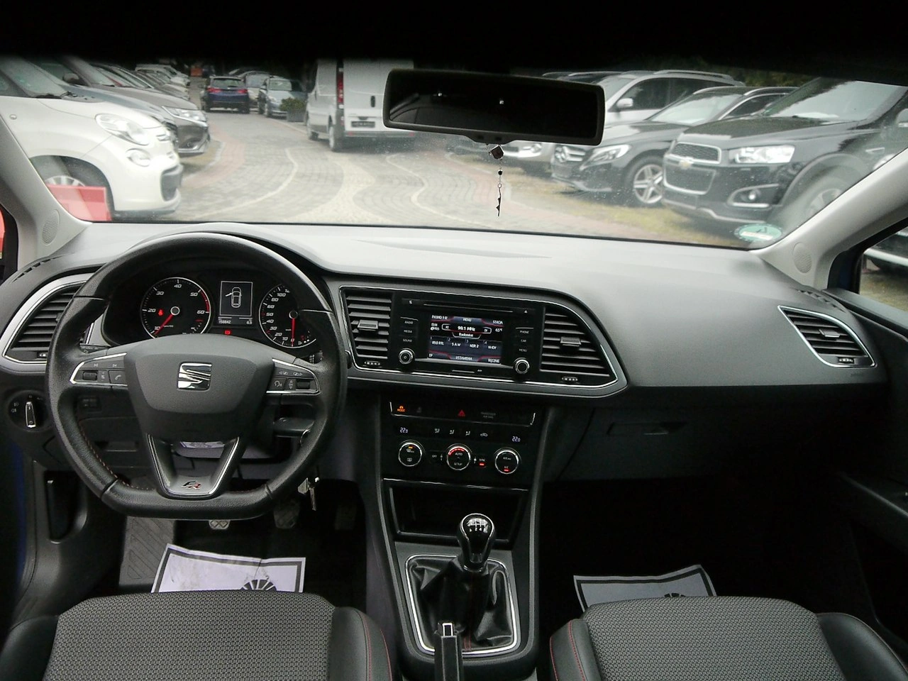 Seat Leon - Zdjęcie 17