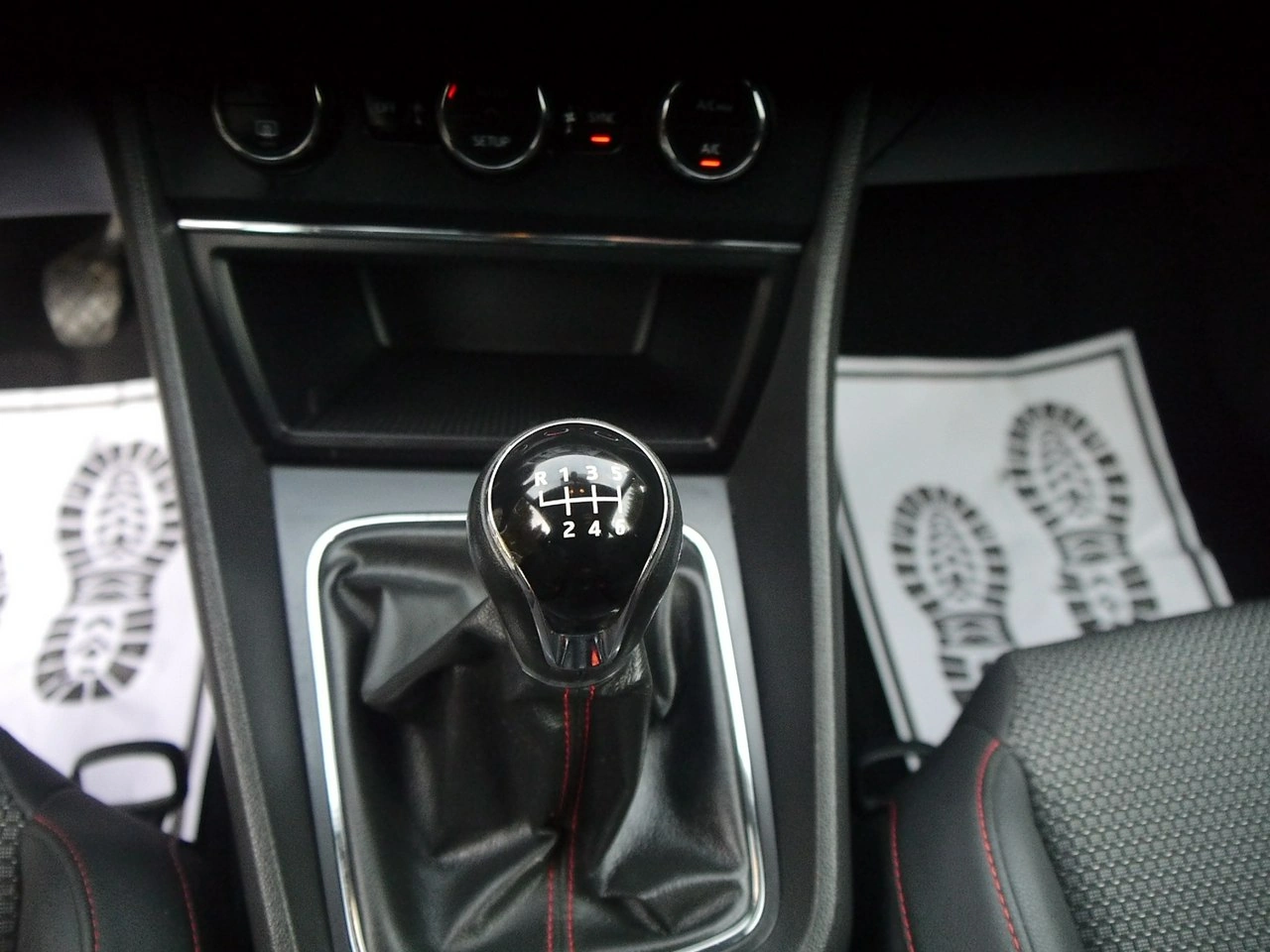 Seat Leon - Zdjęcie 21