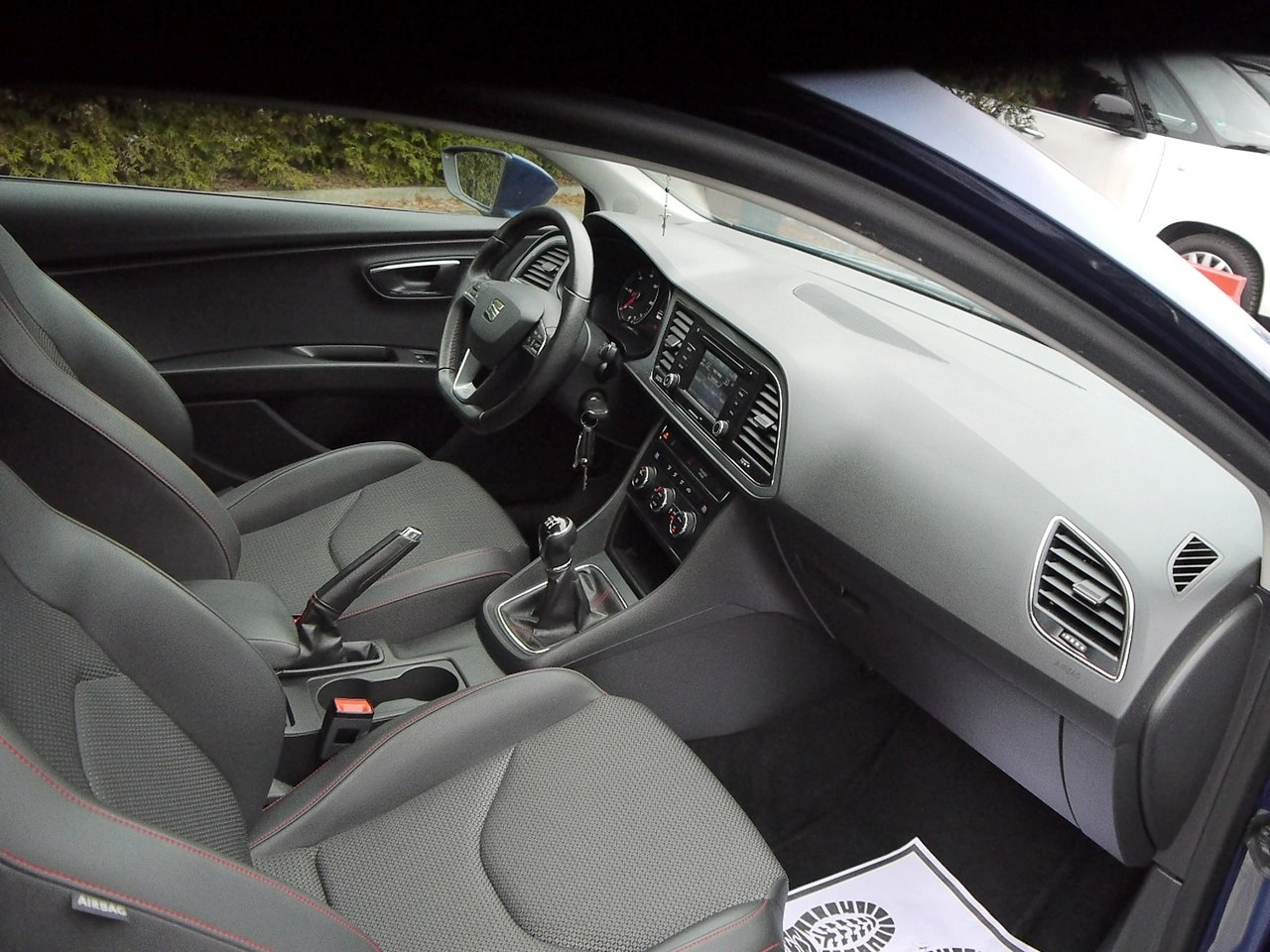 Seat Leon - Zdjęcie 25