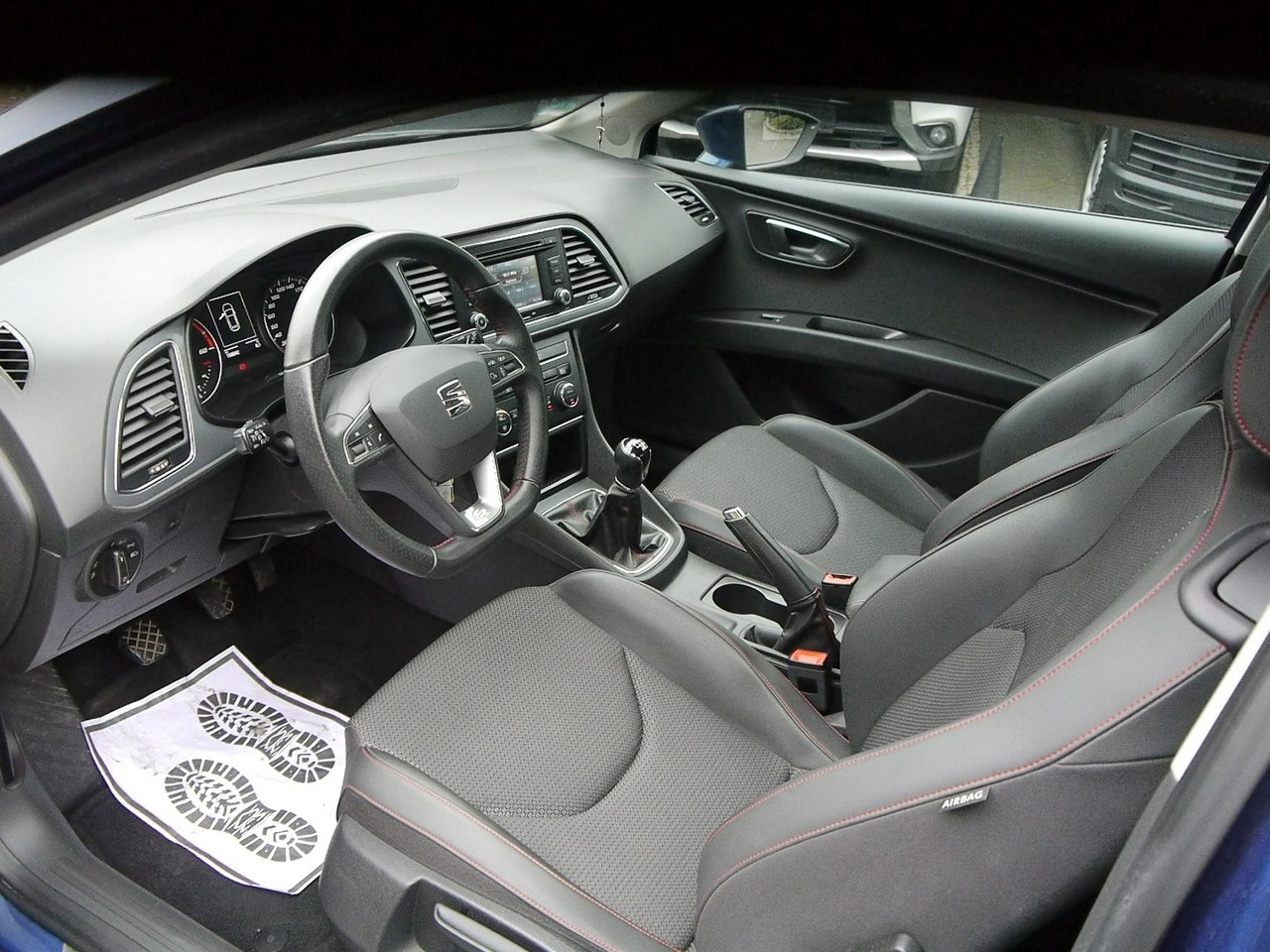 Seat Leon - Zdjęcie 28