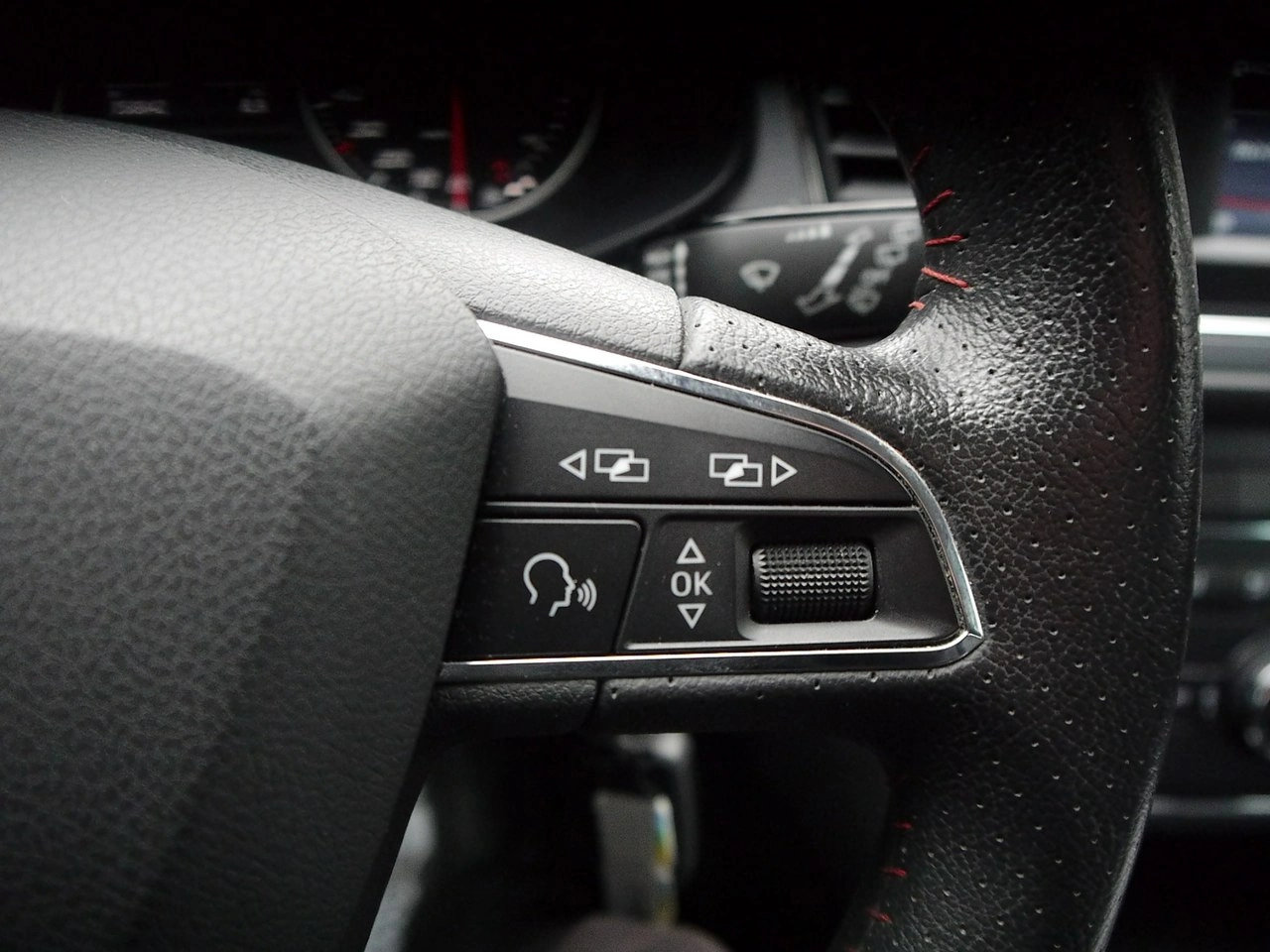 Seat Leon - Zdjęcie 31