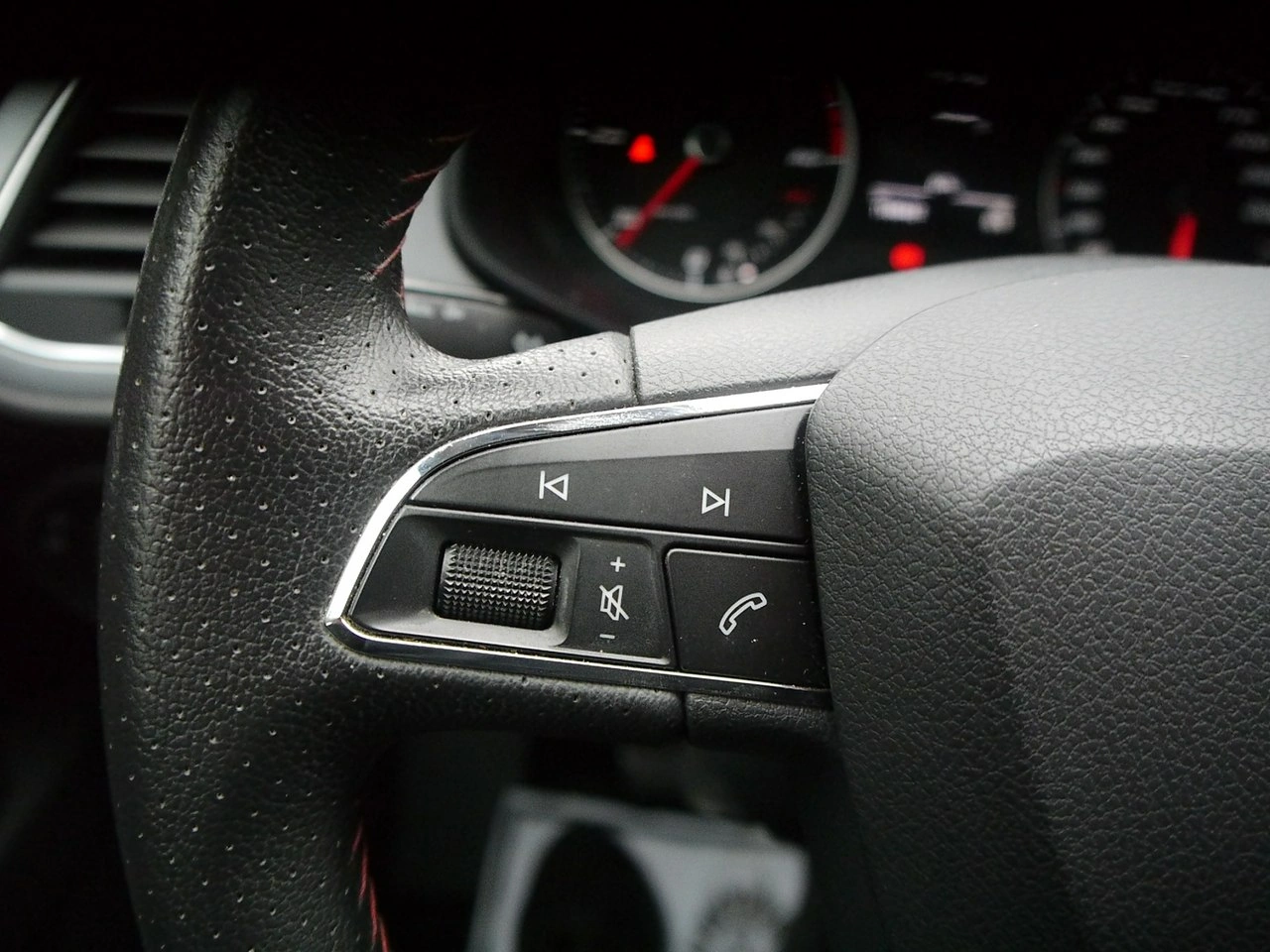 Seat Leon - Zdjęcie 32