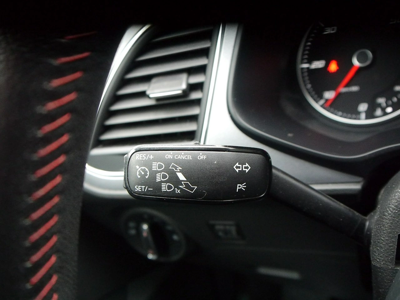 Seat Leon - Zdjęcie 33