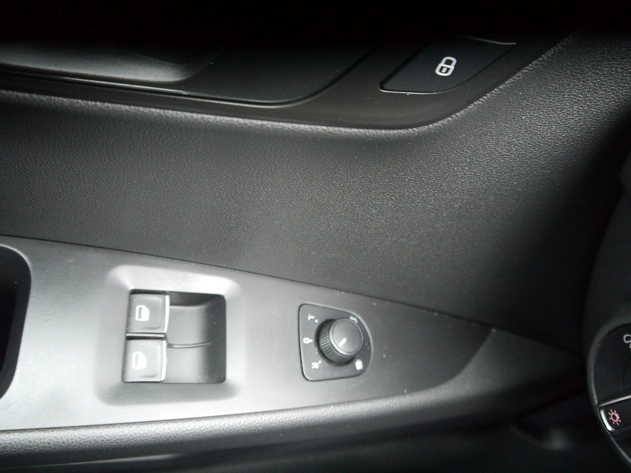 Seat Leon - Zdjęcie 35