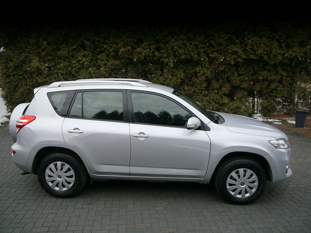 Toyota RAV-4 - Zdjęcie 10