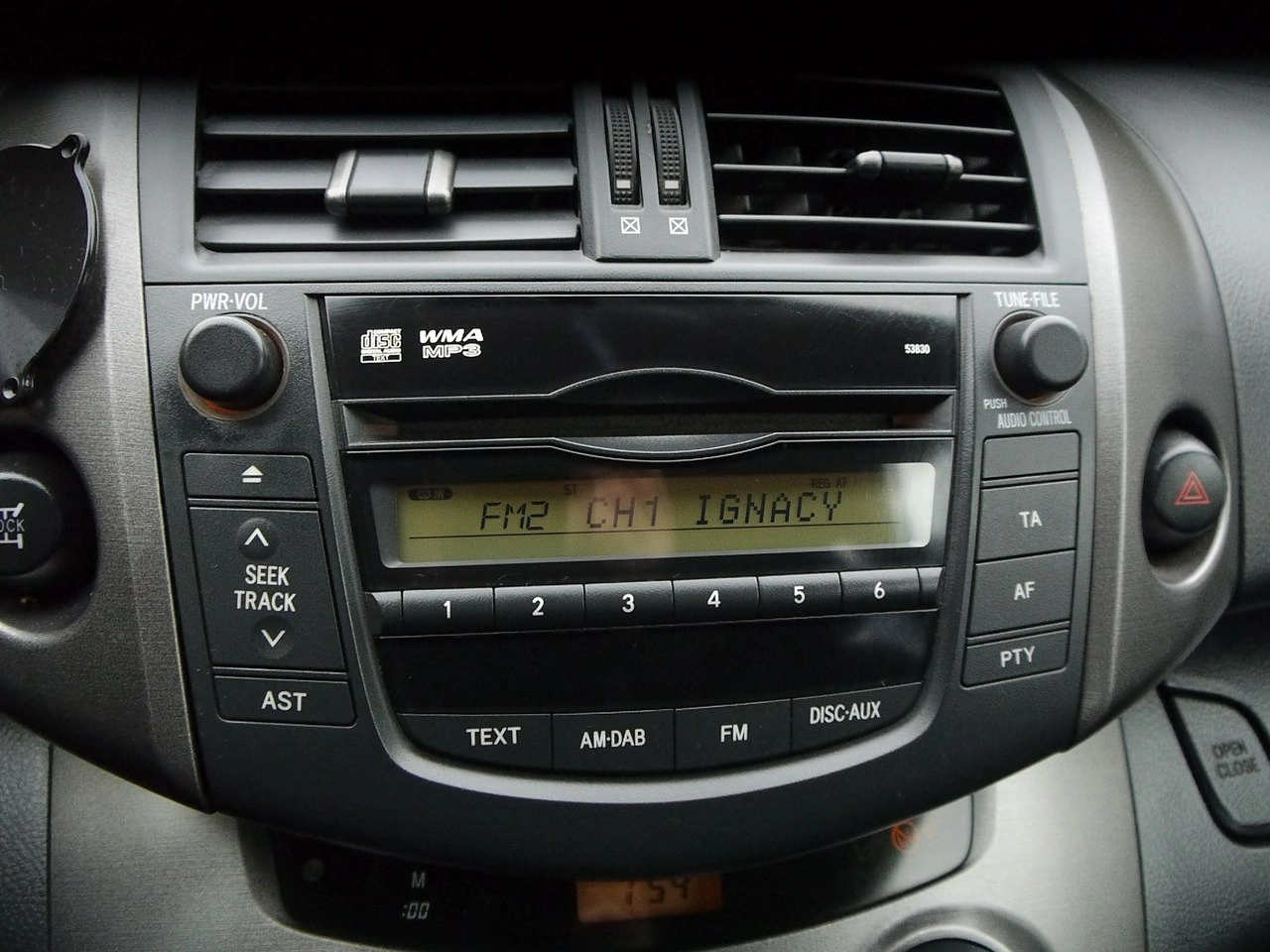 Toyota RAV-4 - Zdjęcie 16