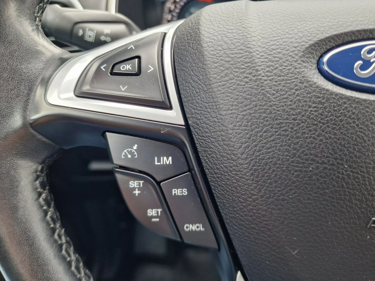 Ford S-Max - Zdjęcie 34