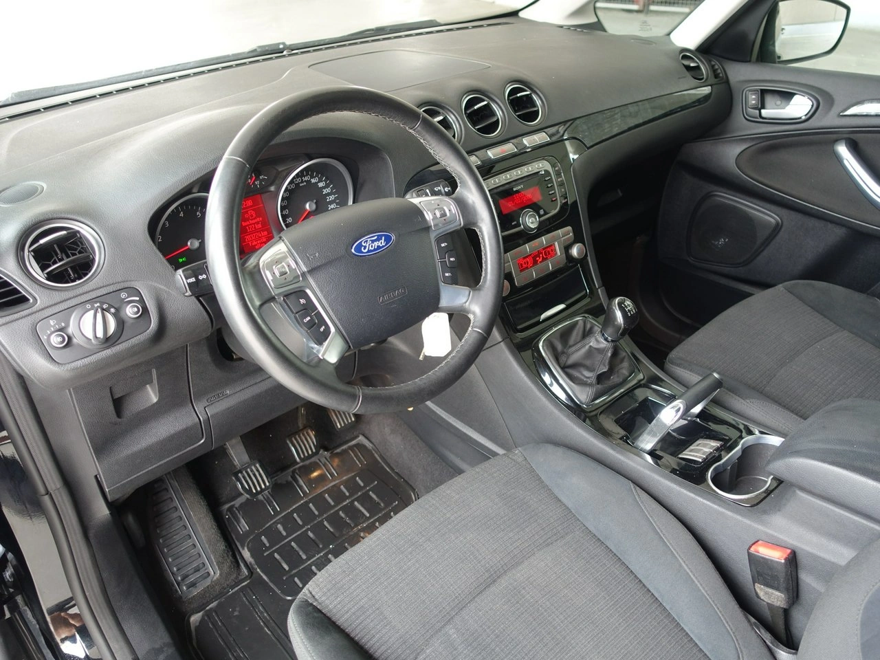 Ford Galaxy - Zdjęcie 13