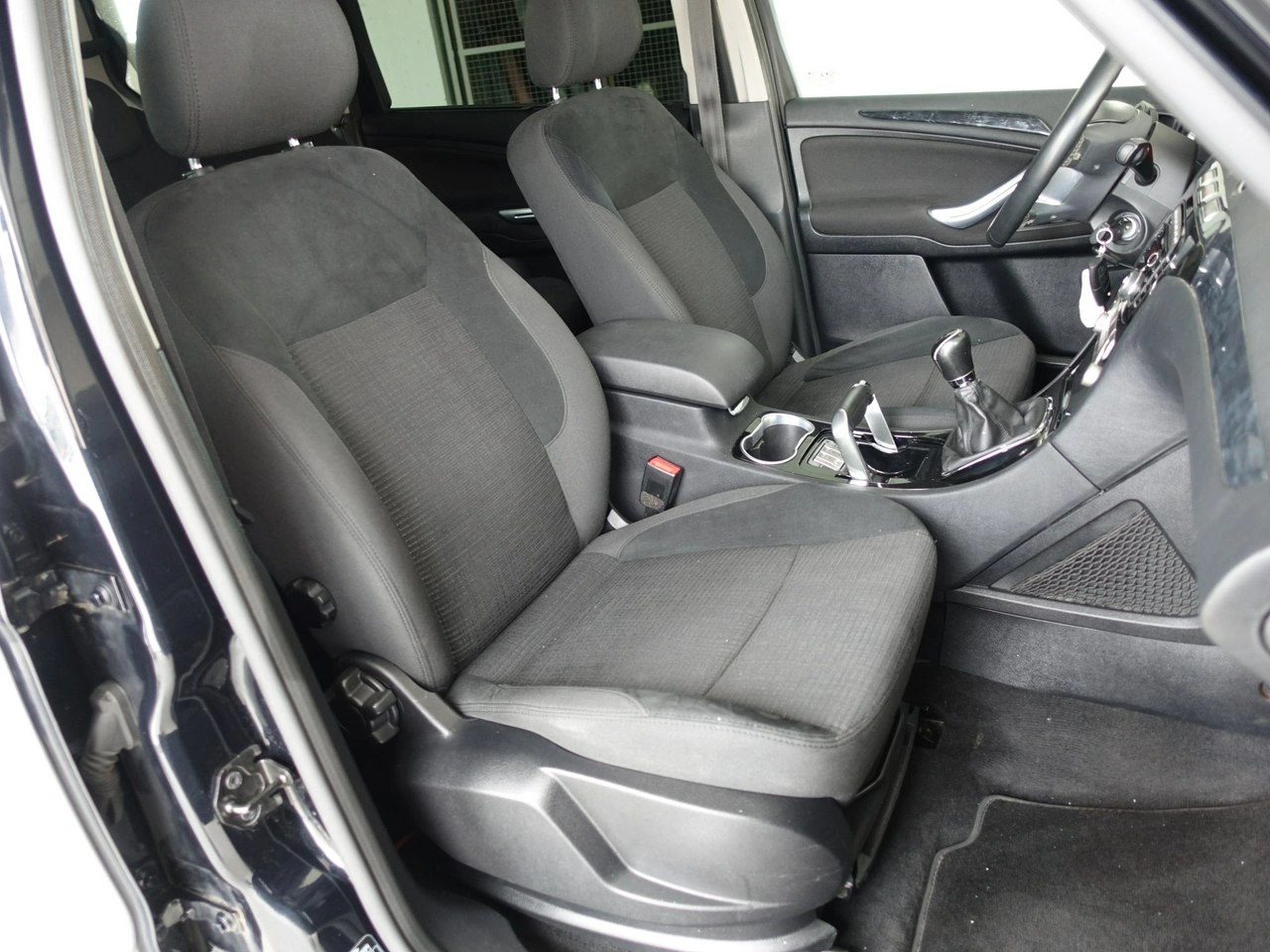 Ford Galaxy - Zdjęcie 23