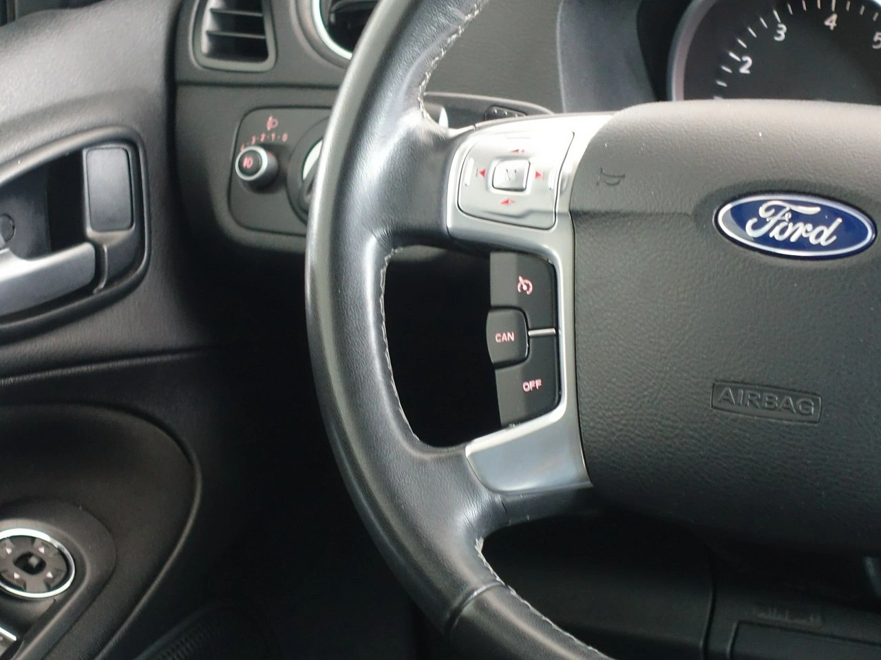 Ford Galaxy - Zdjęcie 27