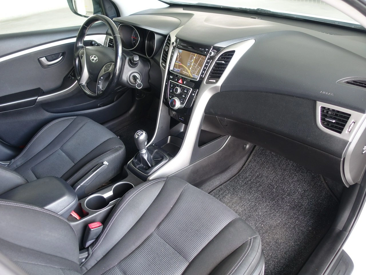 Hyundai i30 - Zdjęcie 14