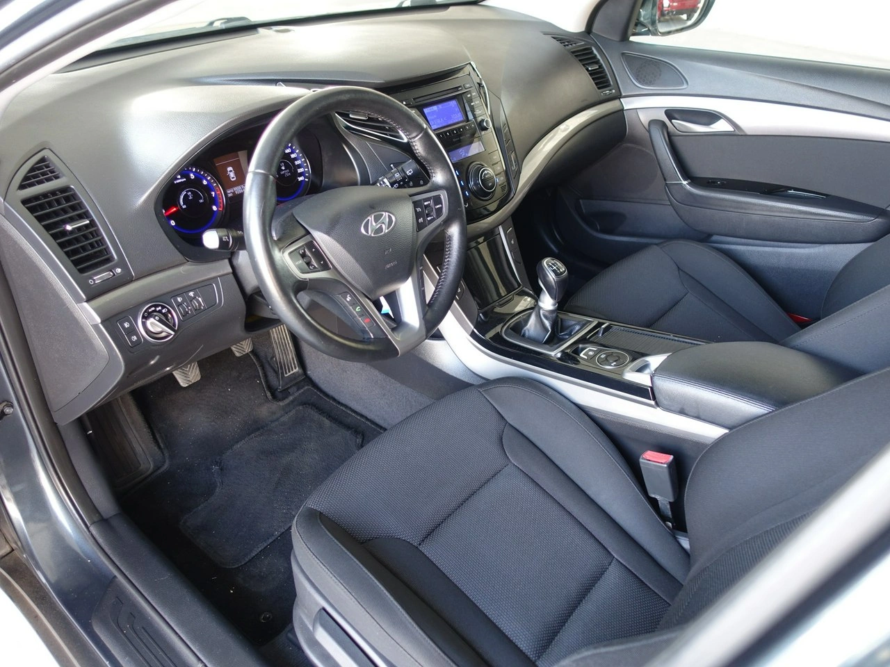 Hyundai i40 - Zdjęcie 11