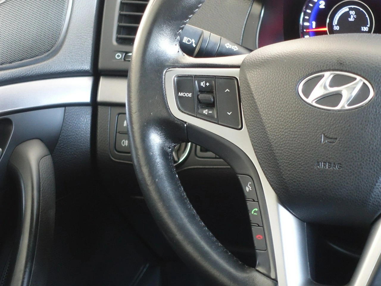 Hyundai i40 - Zdjęcie 23