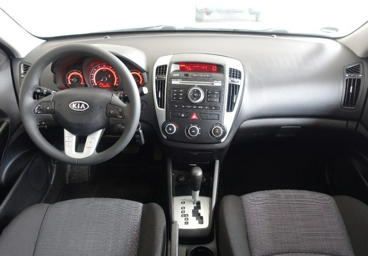 Kia Ceed - Zdjęcie 20