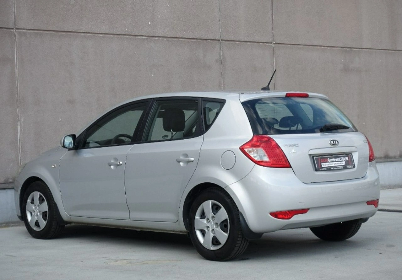 Kia Ceed - Zdjęcie 7