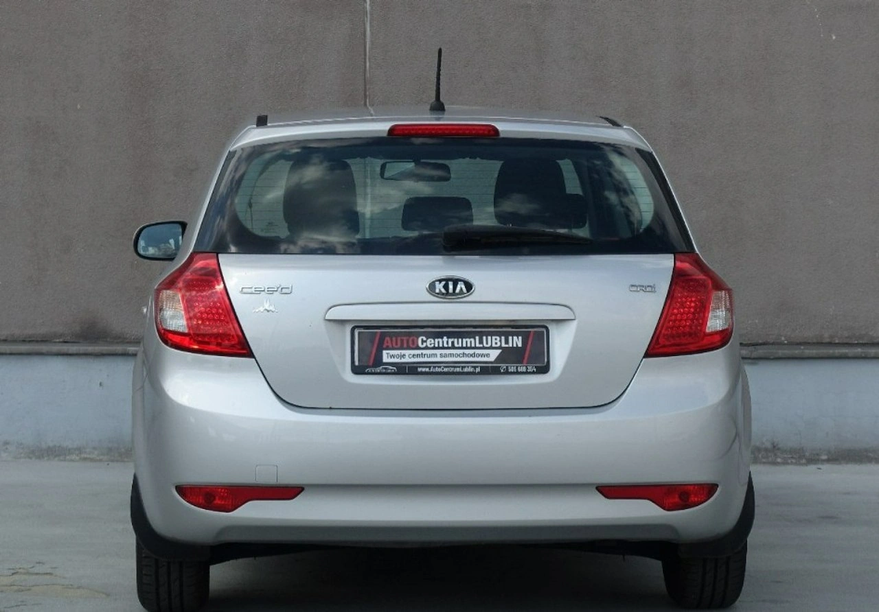 Kia Ceed - Zdjęcie 8