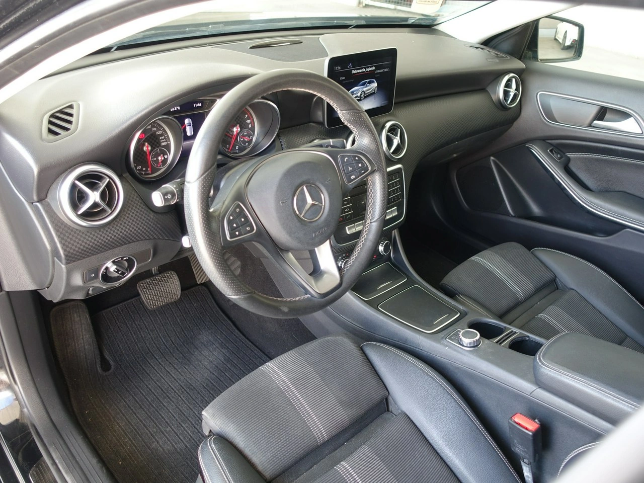 Mercedes A 180 - Zdjęcie 12