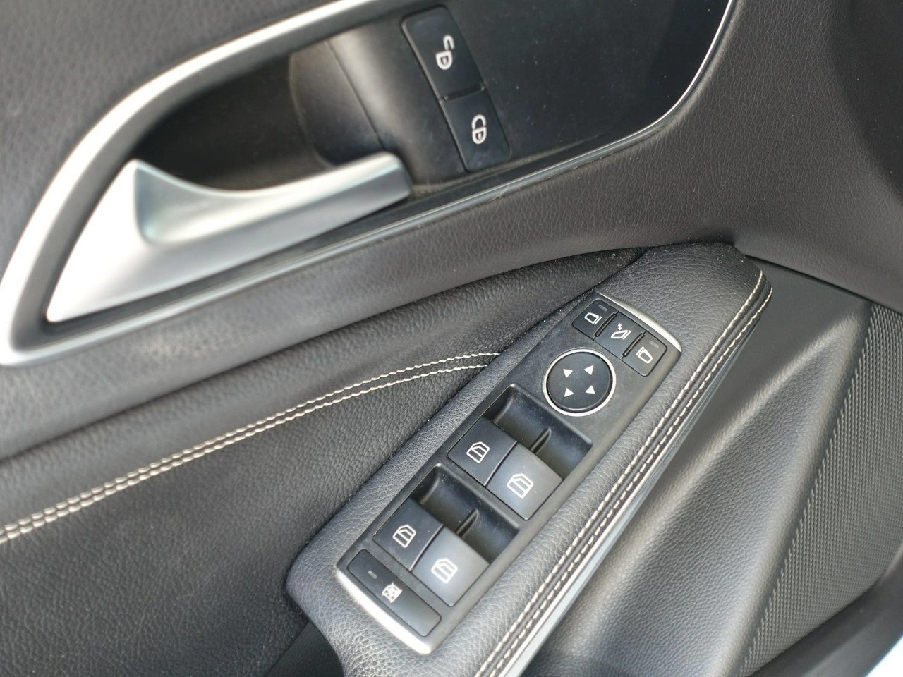 Mercedes A 180 - Zdjęcie 13