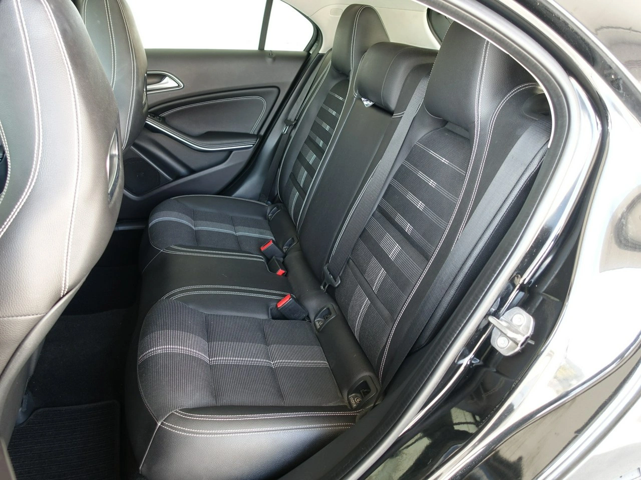 Mercedes A 180 - Zdjęcie 16