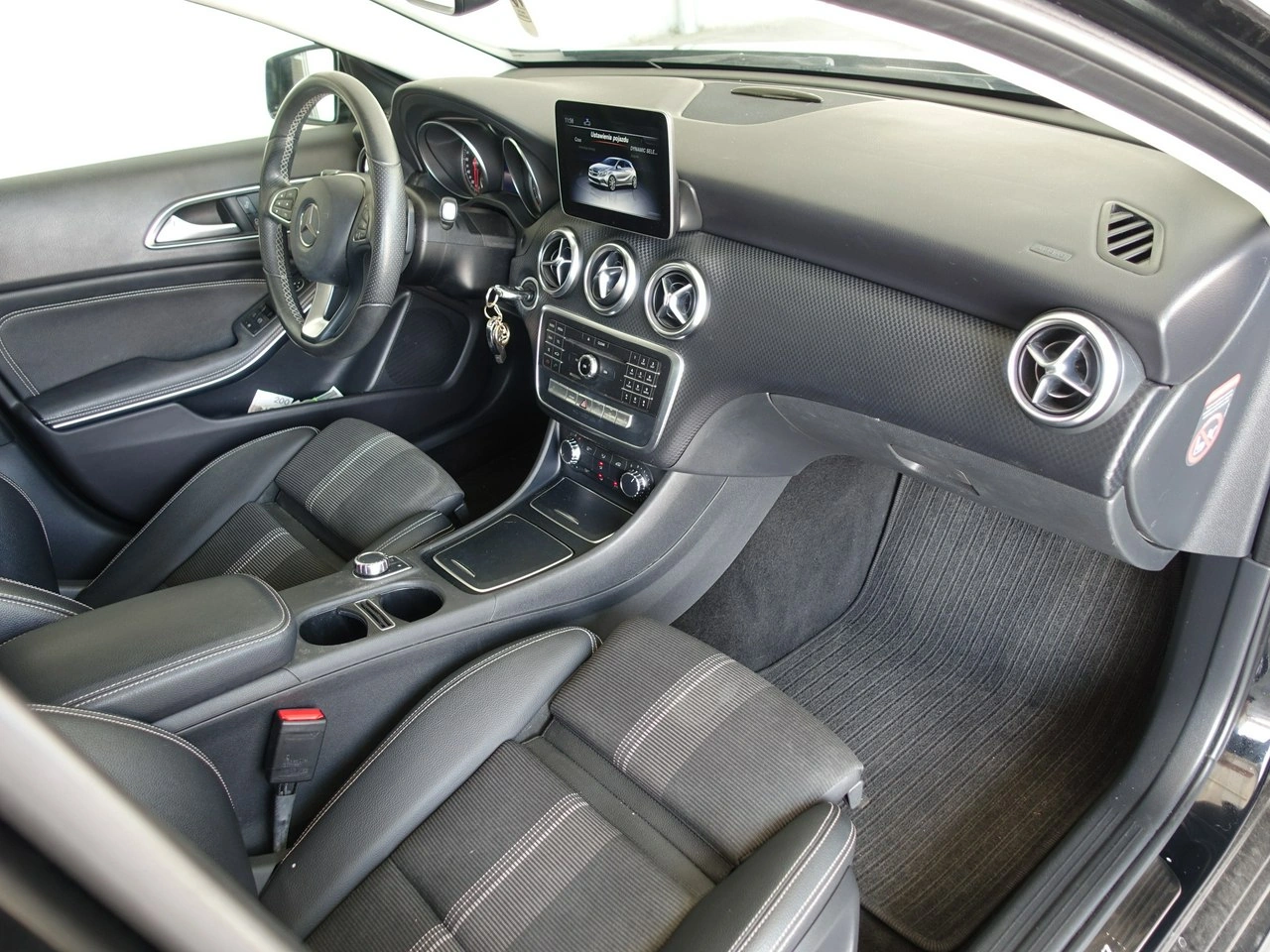 Mercedes A 180 - Zdjęcie 17