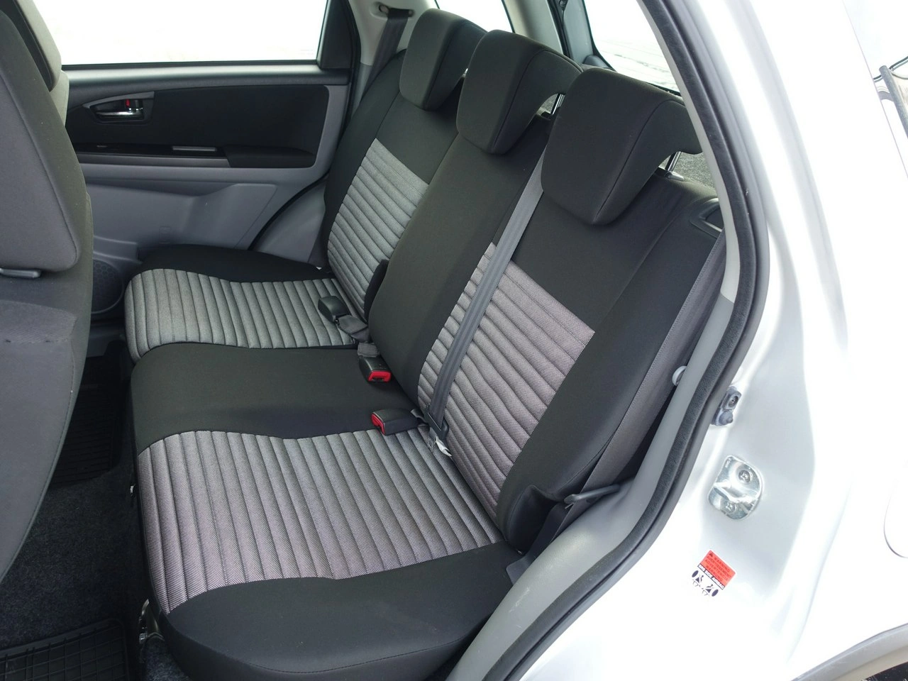 Suzuki SX4 - Zdjęcie 15