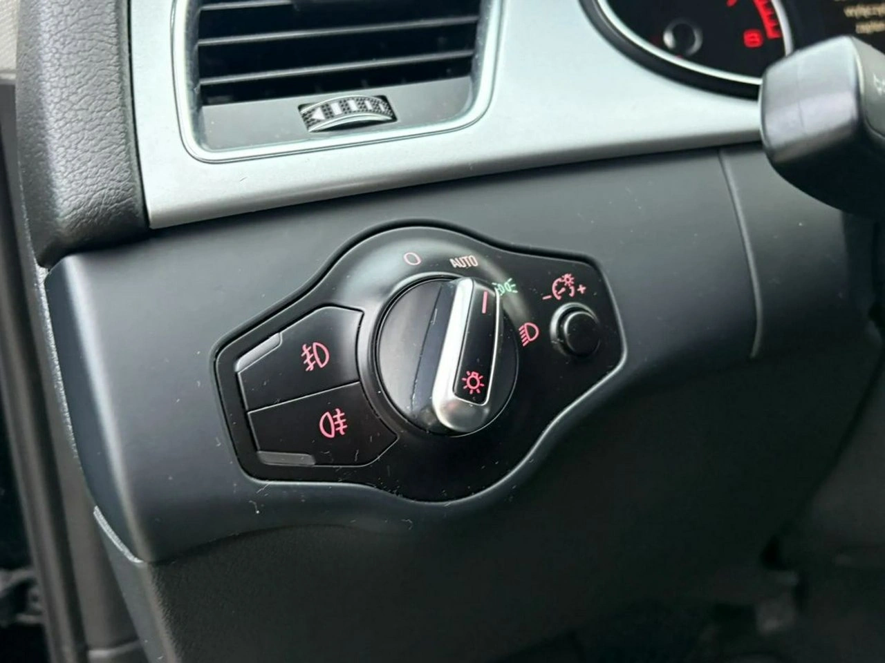 Audi A4 - Zdjęcie 22