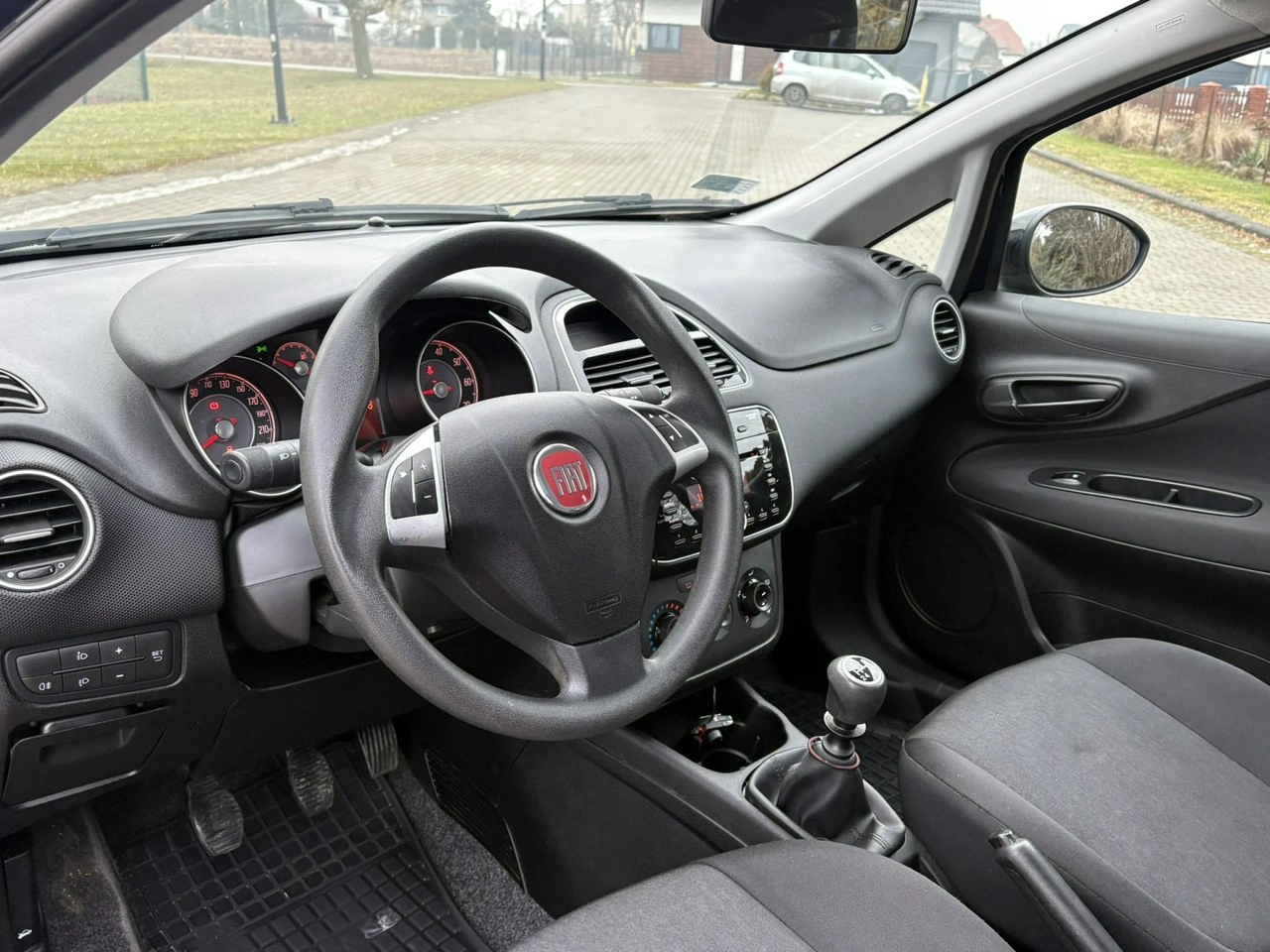 Fiat Grande Punto - Zdjęcie 8