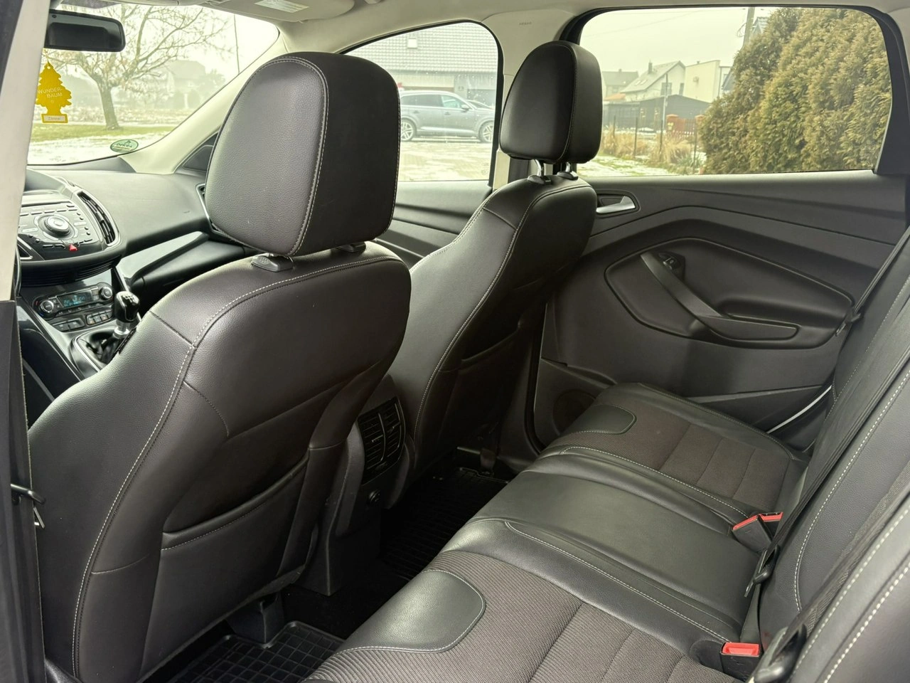 Ford Kuga - Zdjęcie 9