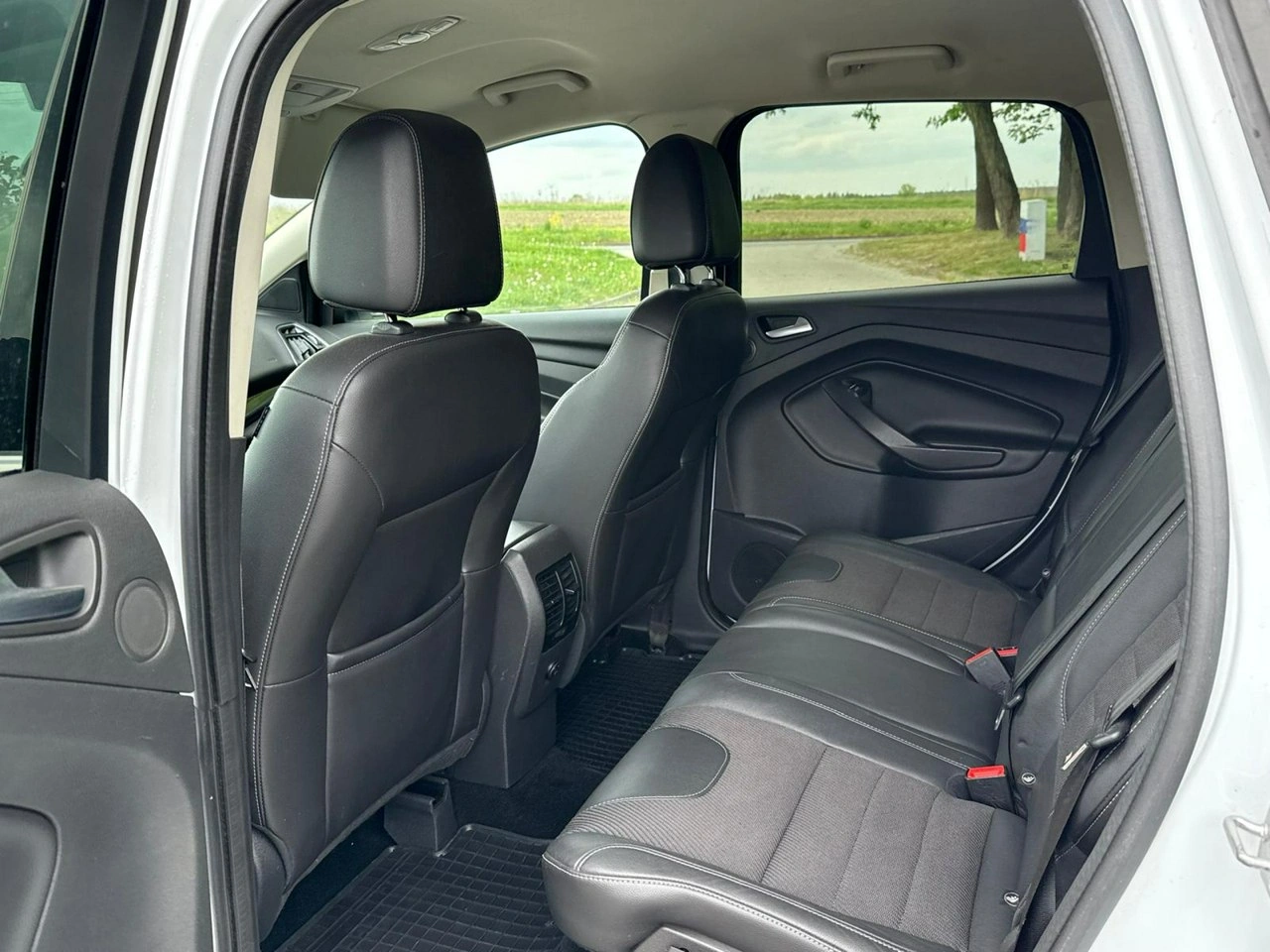Ford Kuga - Zdjęcie 10
