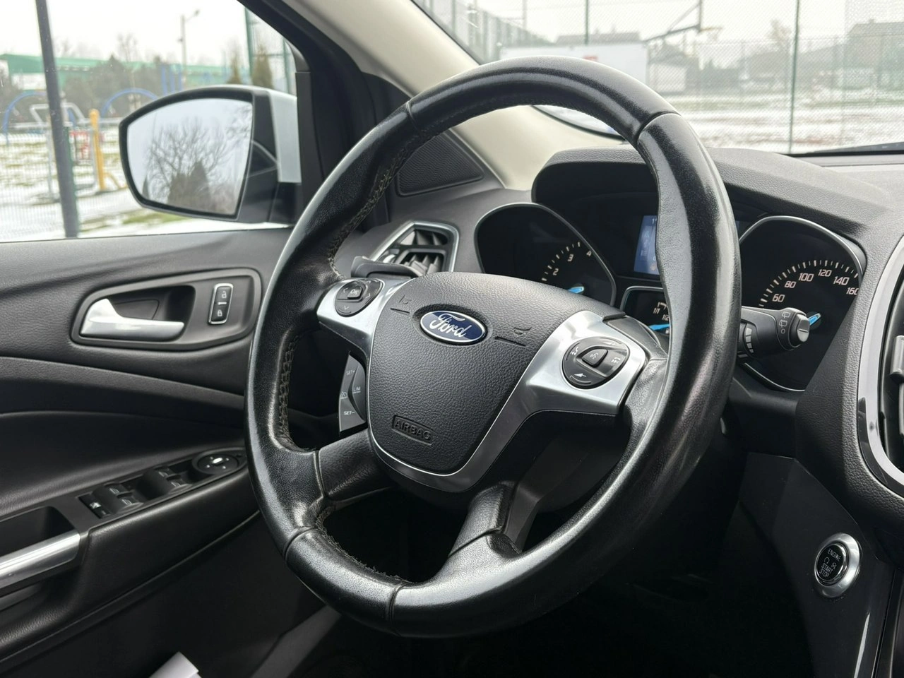 Ford Kuga - Zdjęcie 13