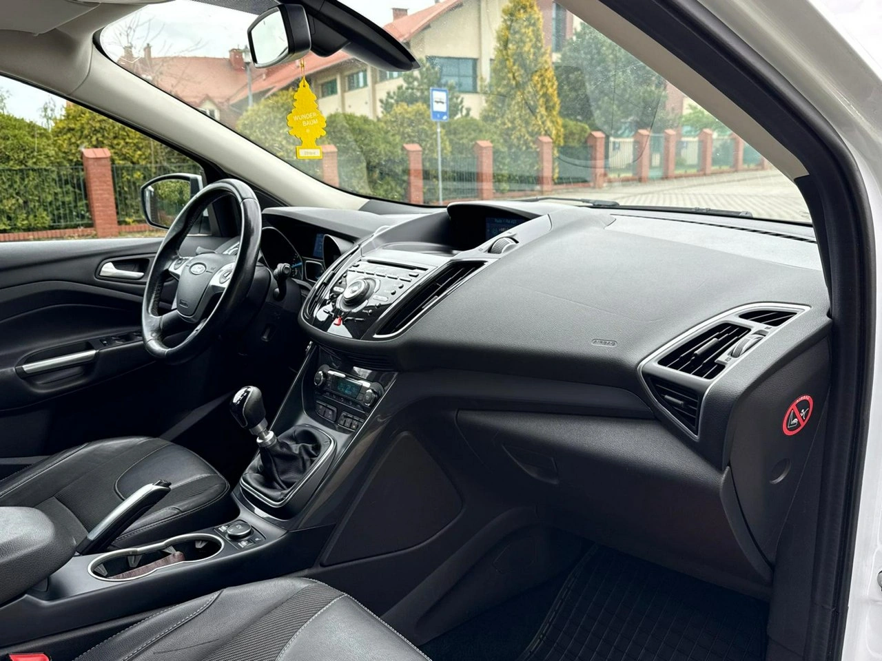 Ford Kuga - Zdjęcie 14