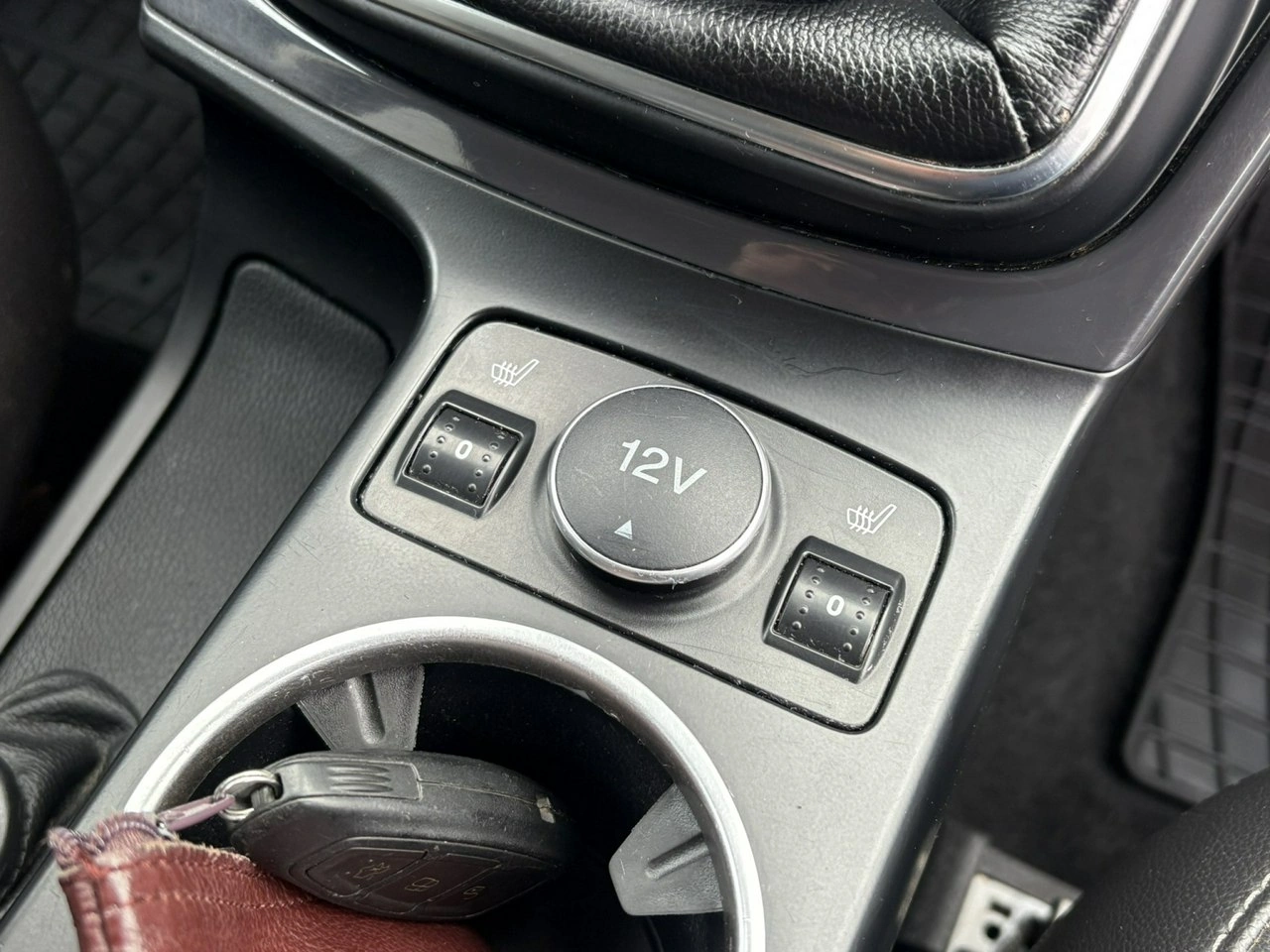 Ford Kuga - Zdjęcie 17