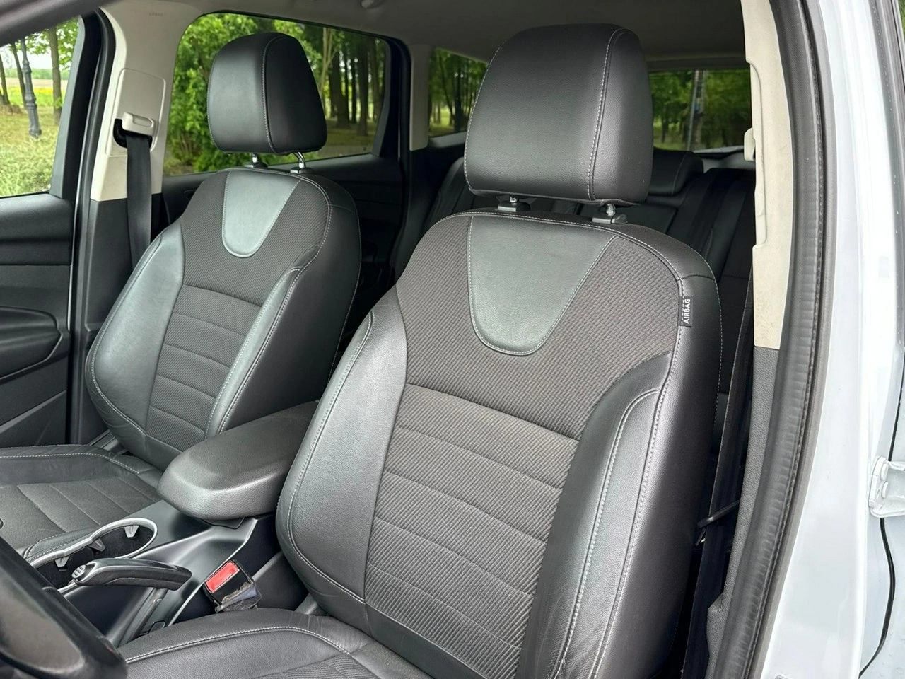 Ford Kuga - Zdjęcie 18