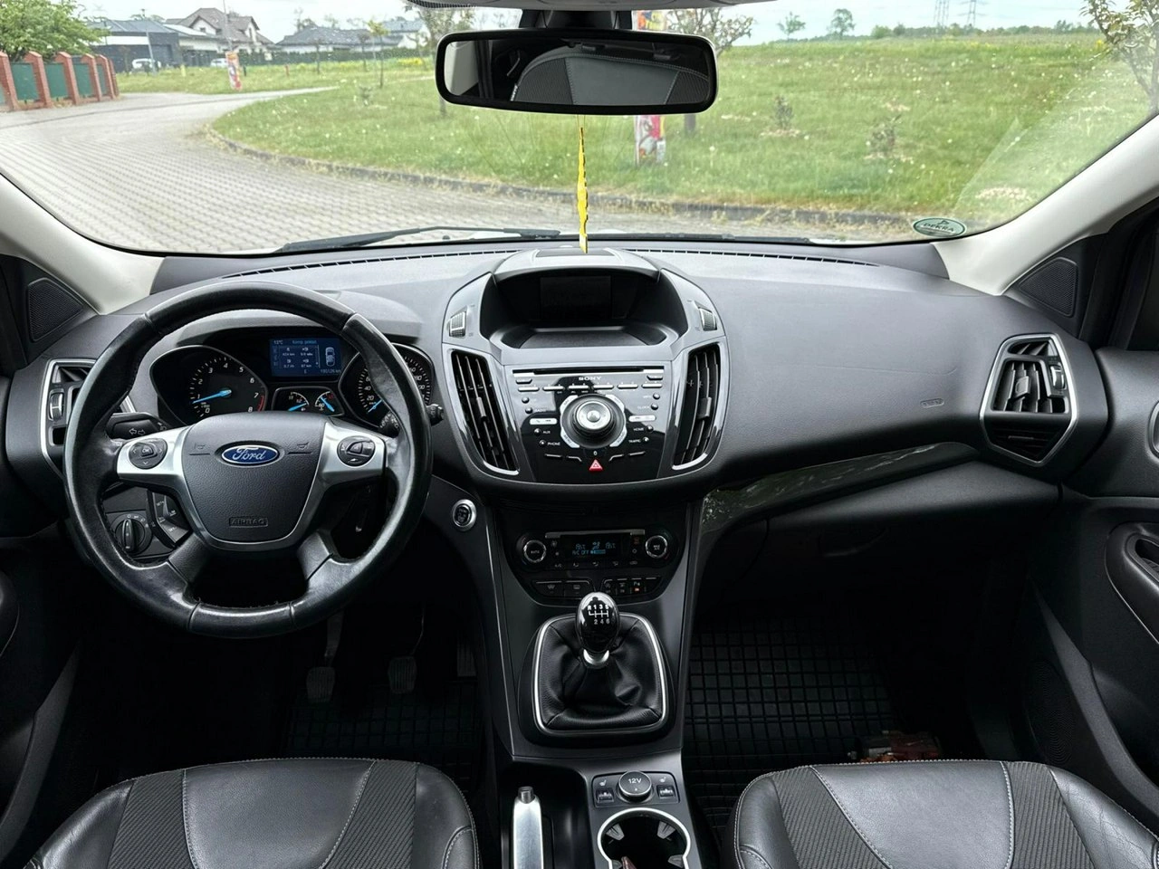 Ford Kuga - Zdjęcie 19