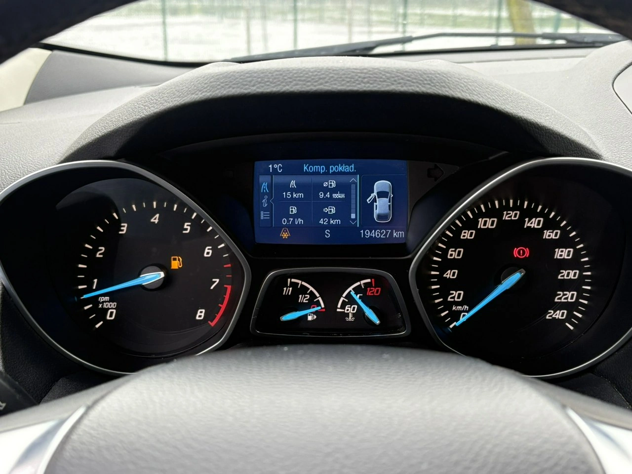 Ford Kuga - Zdjęcie 24