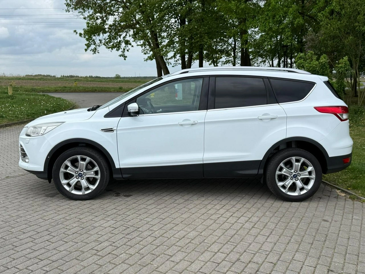 Ford Kuga - Zdjęcie 3
