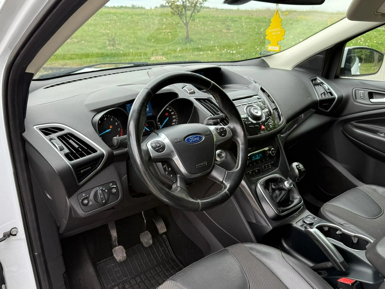 Ford Kuga - Zdjęcie 8