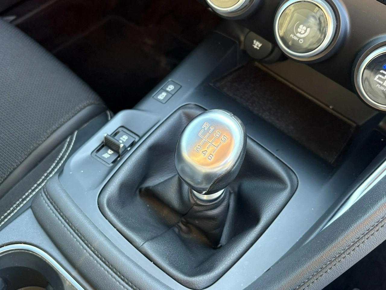 Jaguar E-Pace - Zdjęcie 15