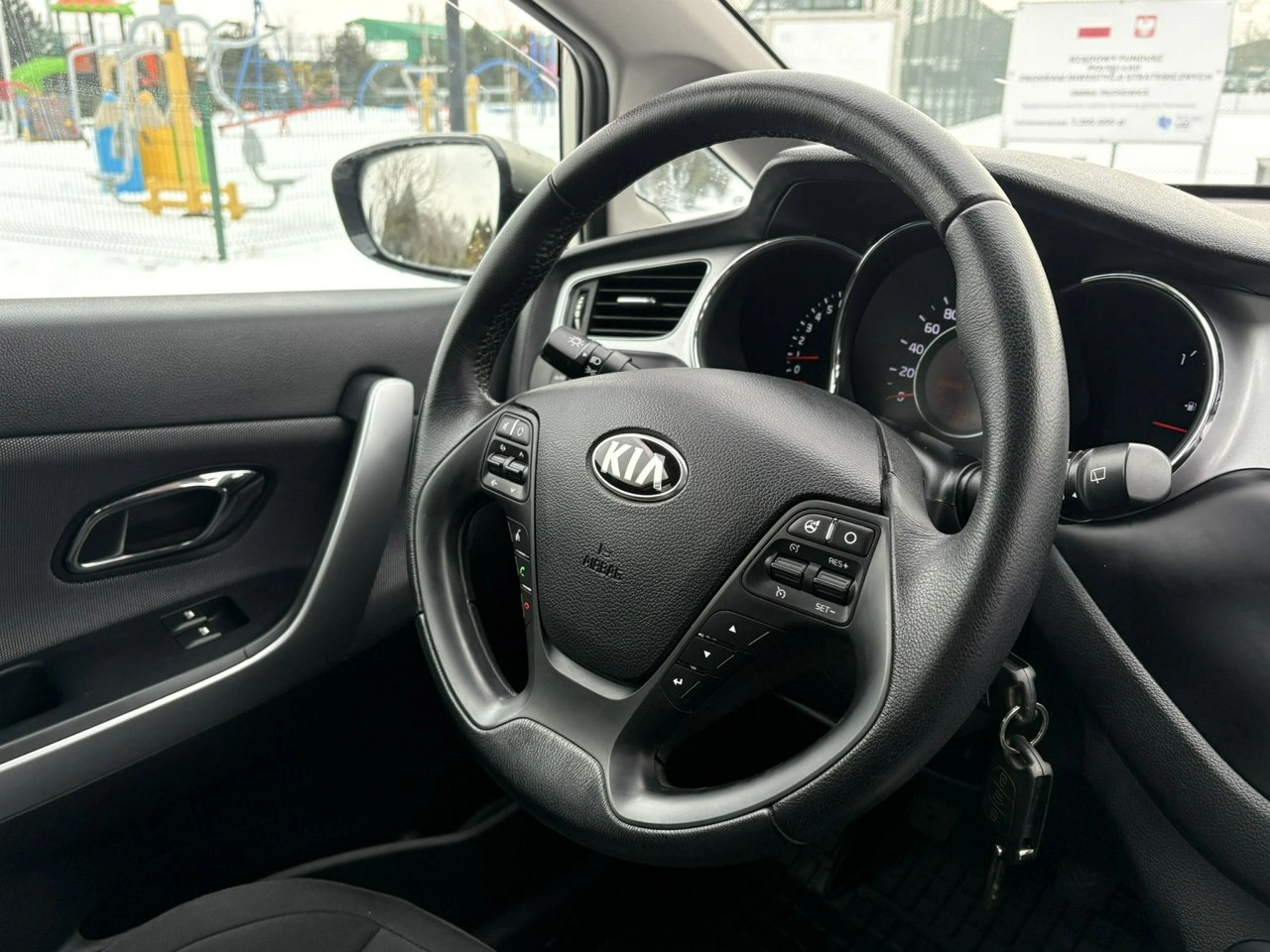 Kia Ceed - Zdjęcie 13