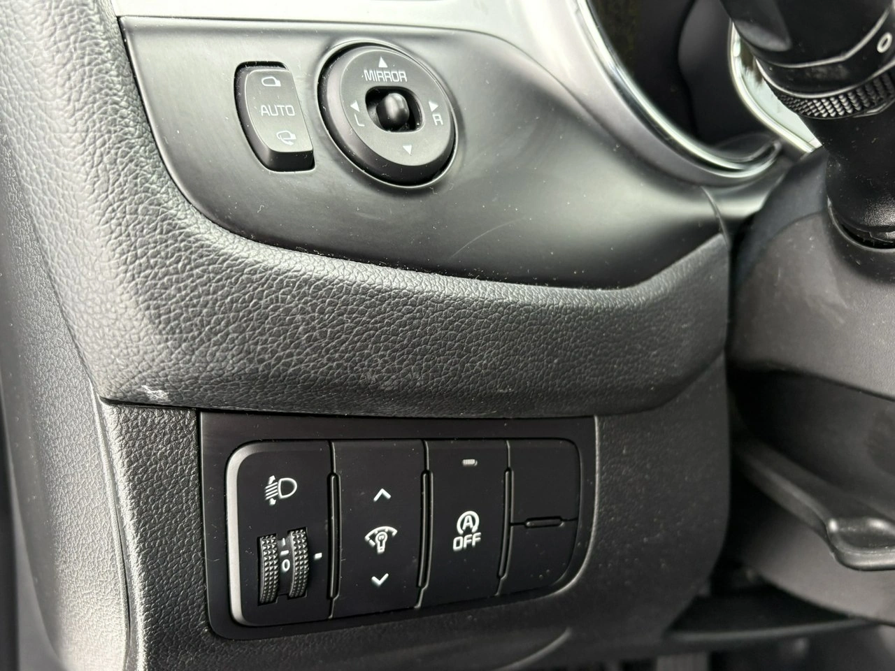 Kia Ceed - Zdjęcie 25